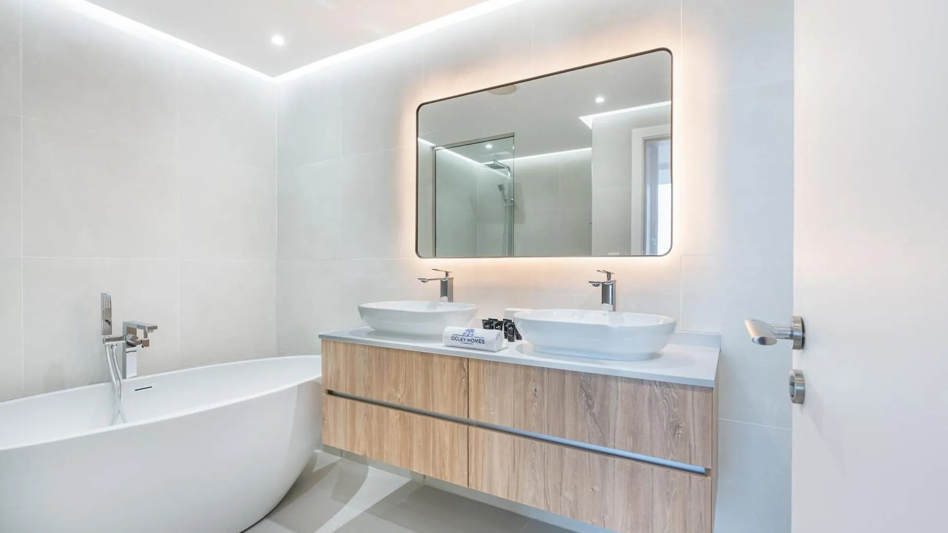 Apartment Palm Home Next To Nakheel Mall With Private Beach Dubai United Arab Emirates